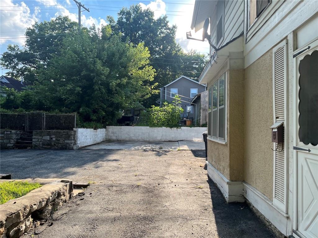 4th image of 4512 Terrace St, Kansas City, MO 64111 | MLS# 2628521