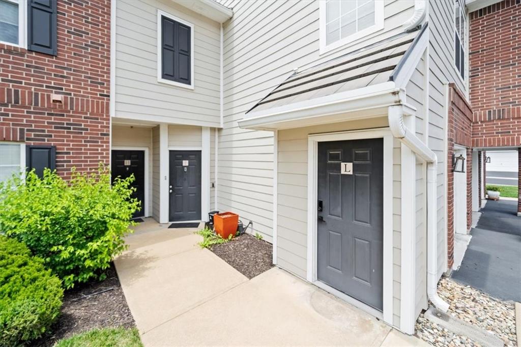 2nd image of 11625 Tomahawk Creek Pkwy #L, Leawood, KS 66211 | MLS# 2628583