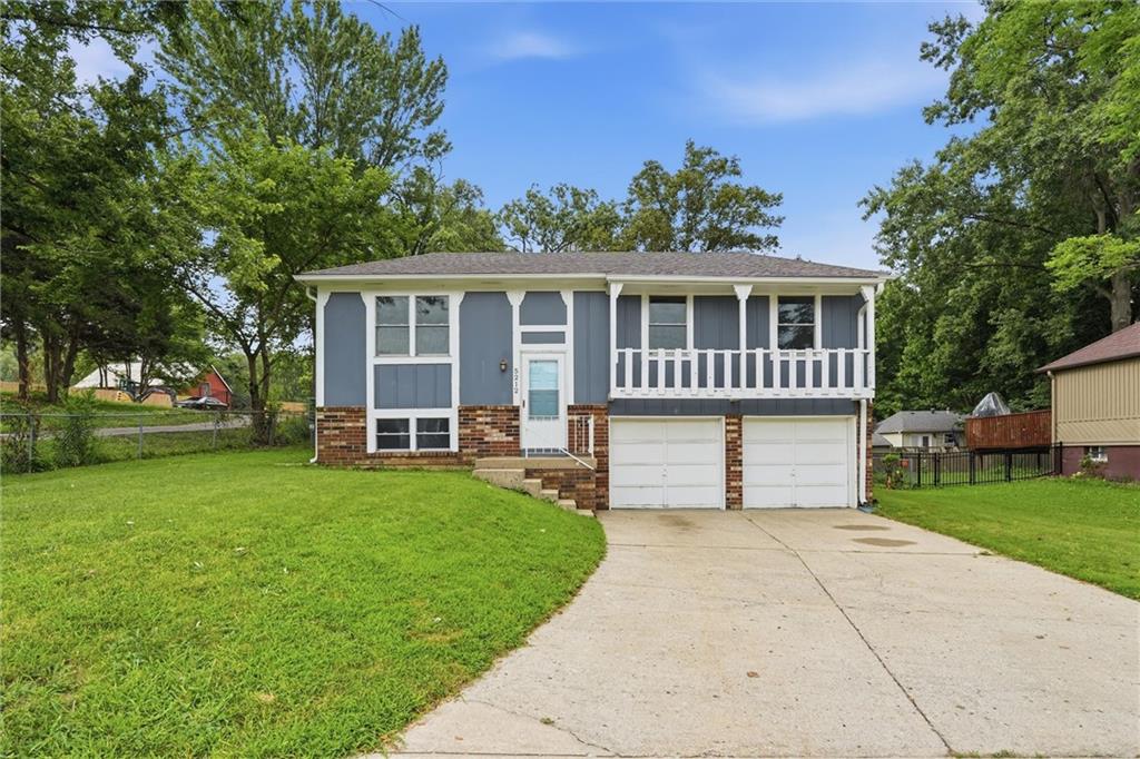 2nd image of 5212 Nw Valley View Rd, Blue Springs, MO 64015 | MLS# 2628587