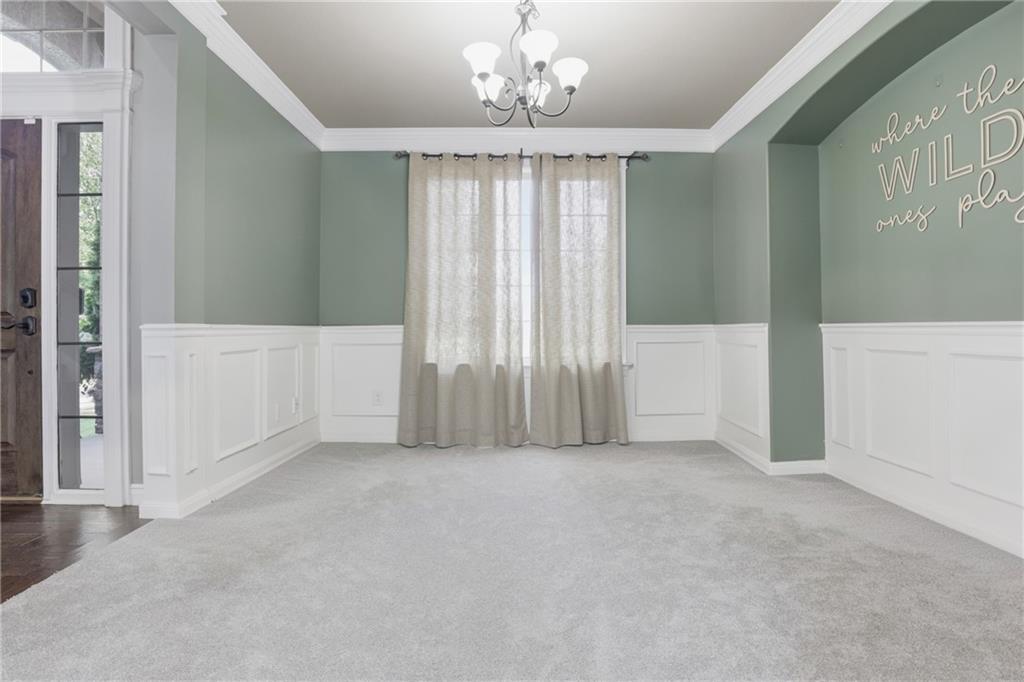 4th image of 1502 Cross Creek Dr, Raymore, MO 64083 | MLS# 2628652