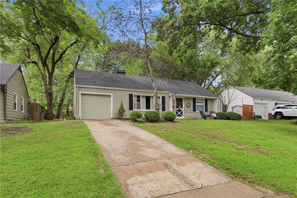 3rd image of 2800 W 78Th St, Prairie Village, KS 66208 | MLS# 2628663