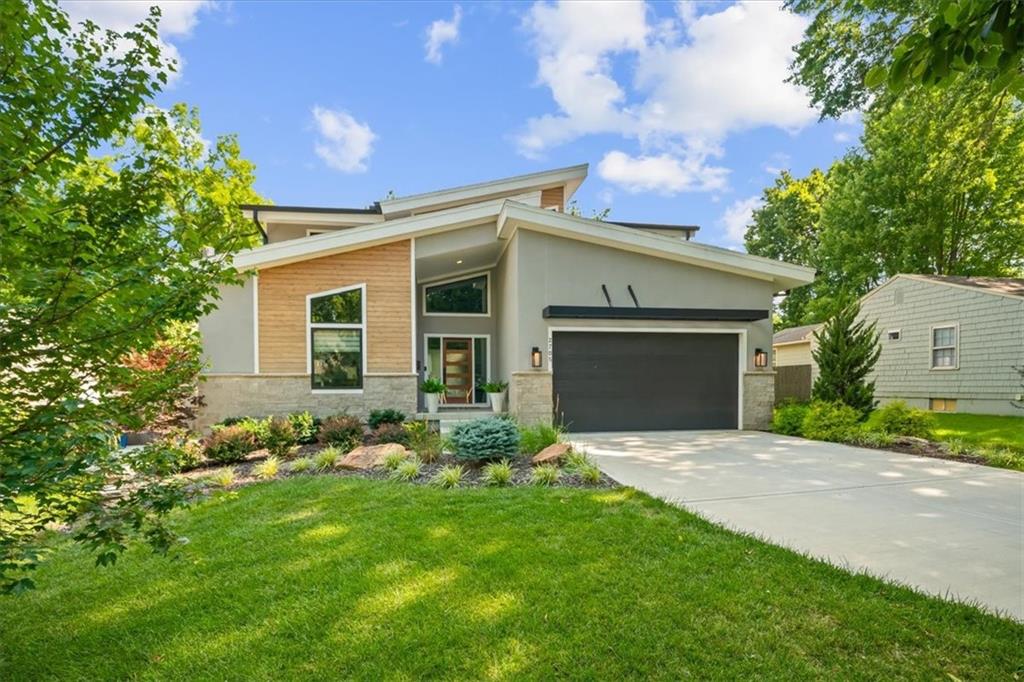 2nd image of 2705 W 74th St, Prairie Village, KS 66208 | MLS# 2628755