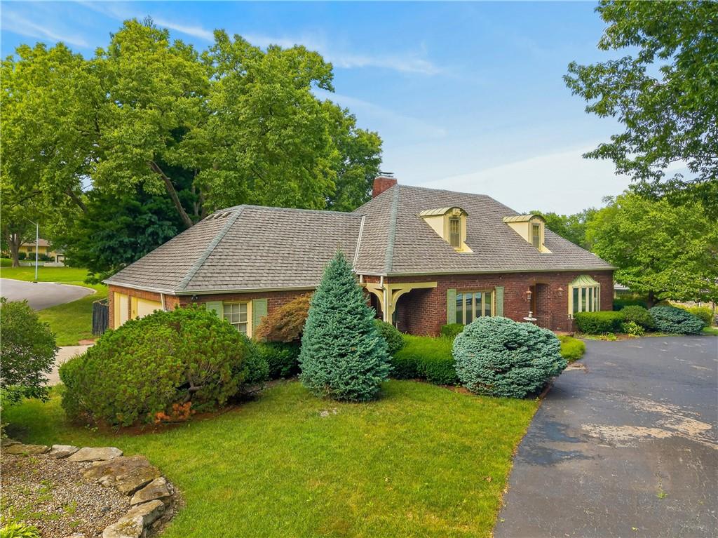 3rd image of 3408 Shady Bend Dr, Independence, MO 64052 | MLS# 2628867