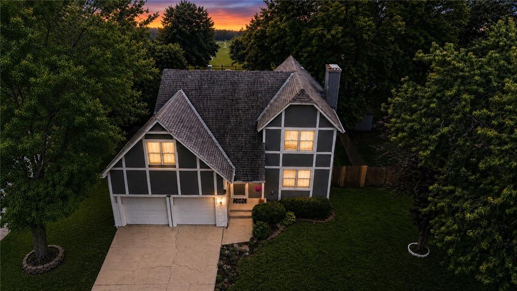 2nd image of 909 E Johnston Cir, Olathe, KS 66061 | MLS# 2628873