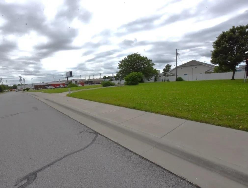 2nd image of 2908 E 22nd St, Joplin, MO 64804 | MLS# 2628971