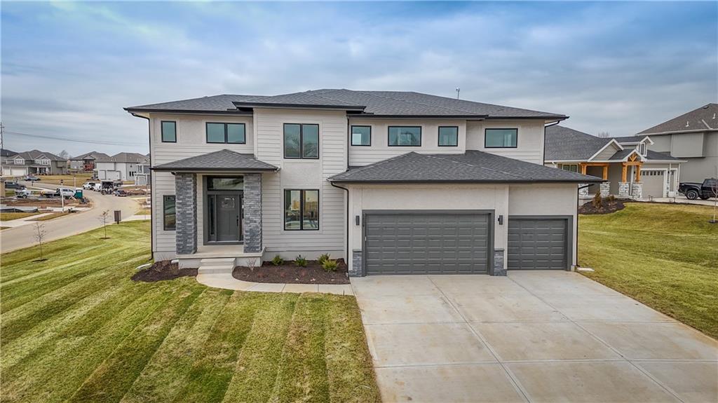 2nd image of 6009 Arapahoe St, Shawnee, KS 66226 | MLS# 2629001