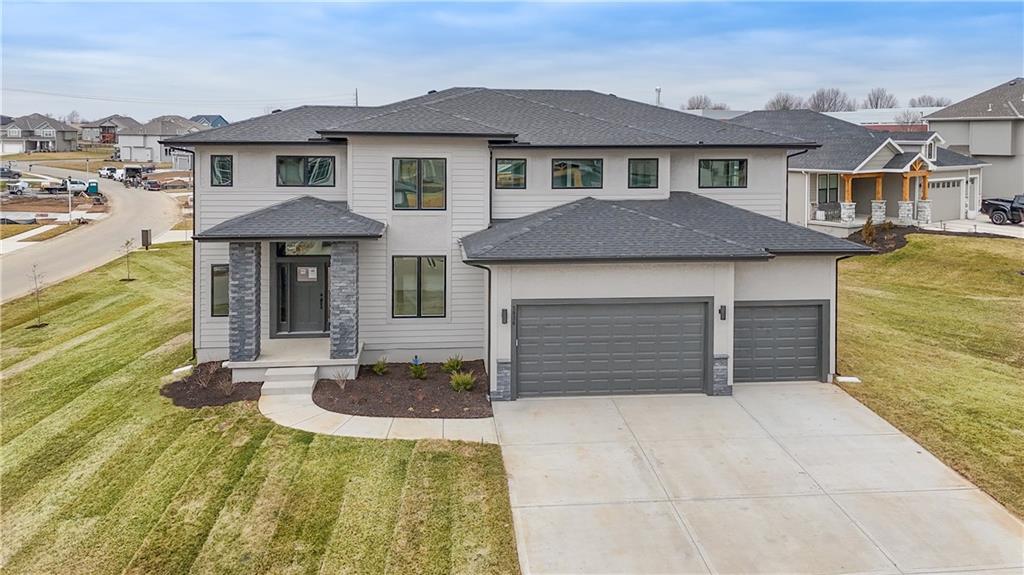 3rd image of 6009 Arapahoe St, Shawnee, KS 66226 | MLS# 2629001