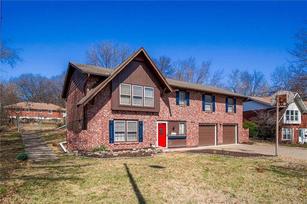 1st image of 15110 E 43rd Pl, Independence, MO 64055 | MLS# 2629036