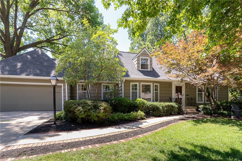 2nd image of 3921 W 58 St, Fairway, KS 66205 | MLS# 2629199