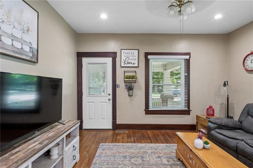 Homes for sale in Garnett, KS | 410 W 5Th Ave, Garnett, KS 66032 | MLS# 2629384