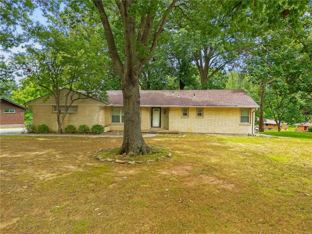 2nd image of 226 Nw 43rd St, Kansas City, MO 64116 | MLS# 2629397