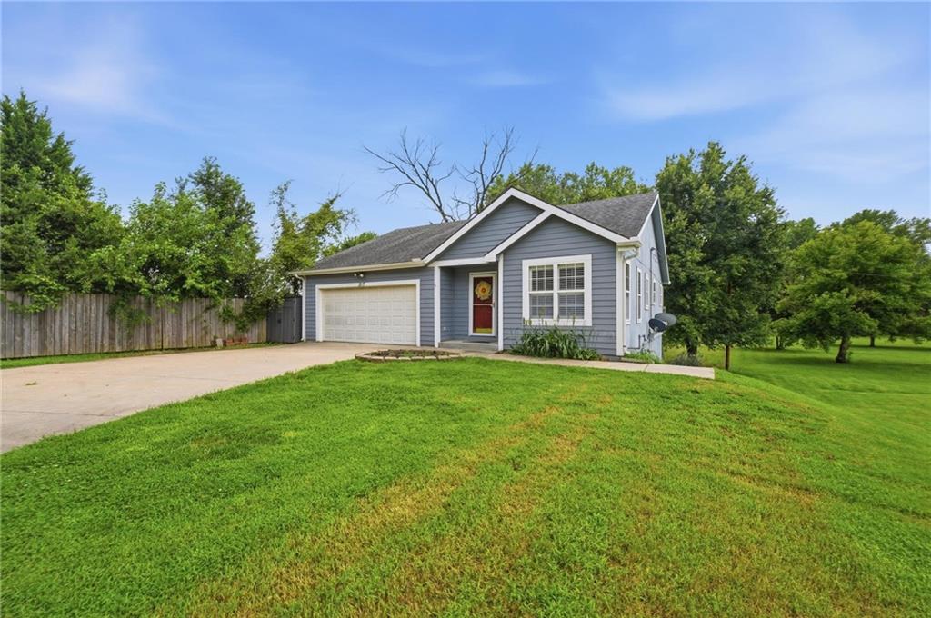2nd image of 217 E 5th St Ct, Linwood, KS 66052 | MLS# 2629437