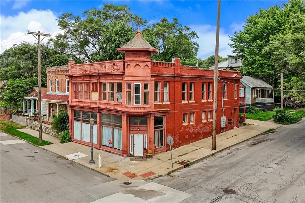 Homes for sale in St Joseph, MO | 1421 Penn St, St Joseph, MO 64503 | MLS# 2629453