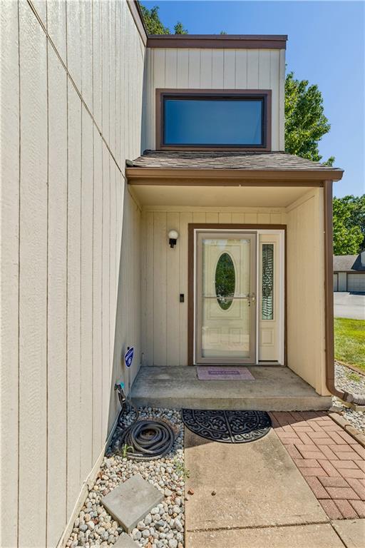 3rd image of 734 E 121St Ter, Kansas City, MO 64146 | MLS# 2629458