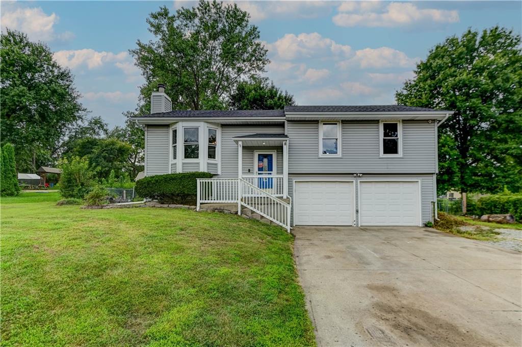 Homes for sale in Kansas City, MO | 10412 N Baltimore Ave, Kansas City, MO 64155 | MLS# 2629484