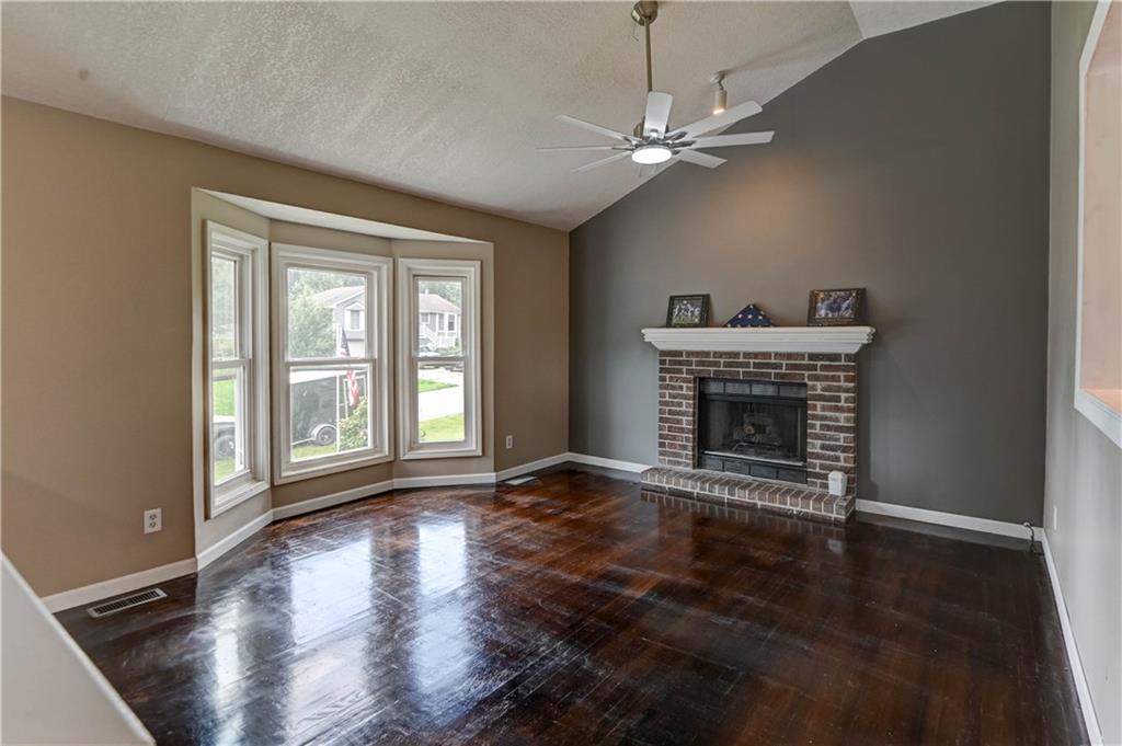 Homes for sale in Kansas City, MO | 10412 N Baltimore Ave, Kansas City, MO 64155 | MLS# 2629484