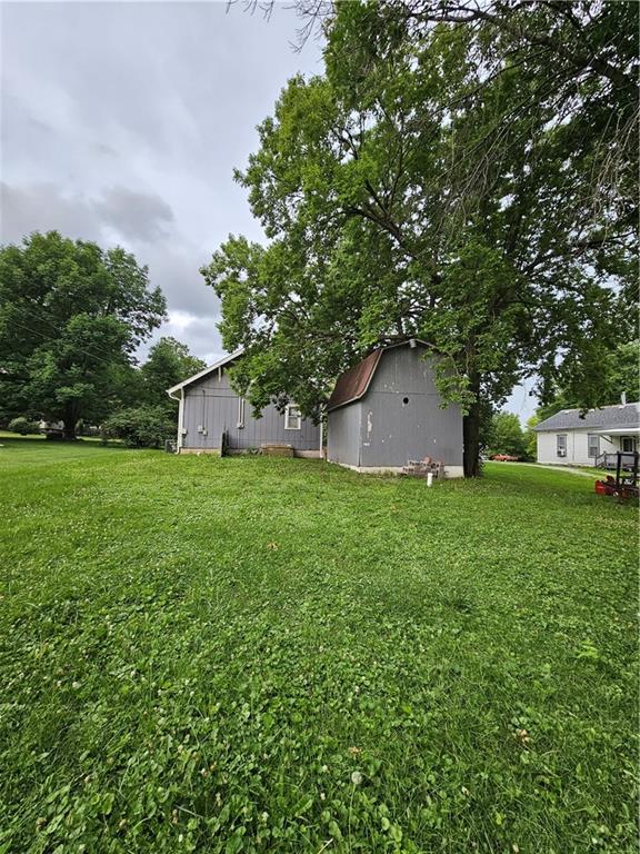 Homes for sale in Hiawatha, KS | 208 Main St, Hiawatha, KS 66434 | MLS# 2629609