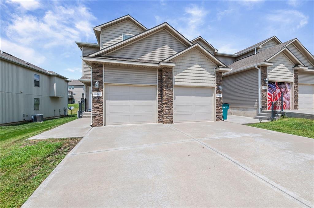 4th image of 10542 Clubhouse Dr, Kansas City, KS 66109 | MLS# 2629717