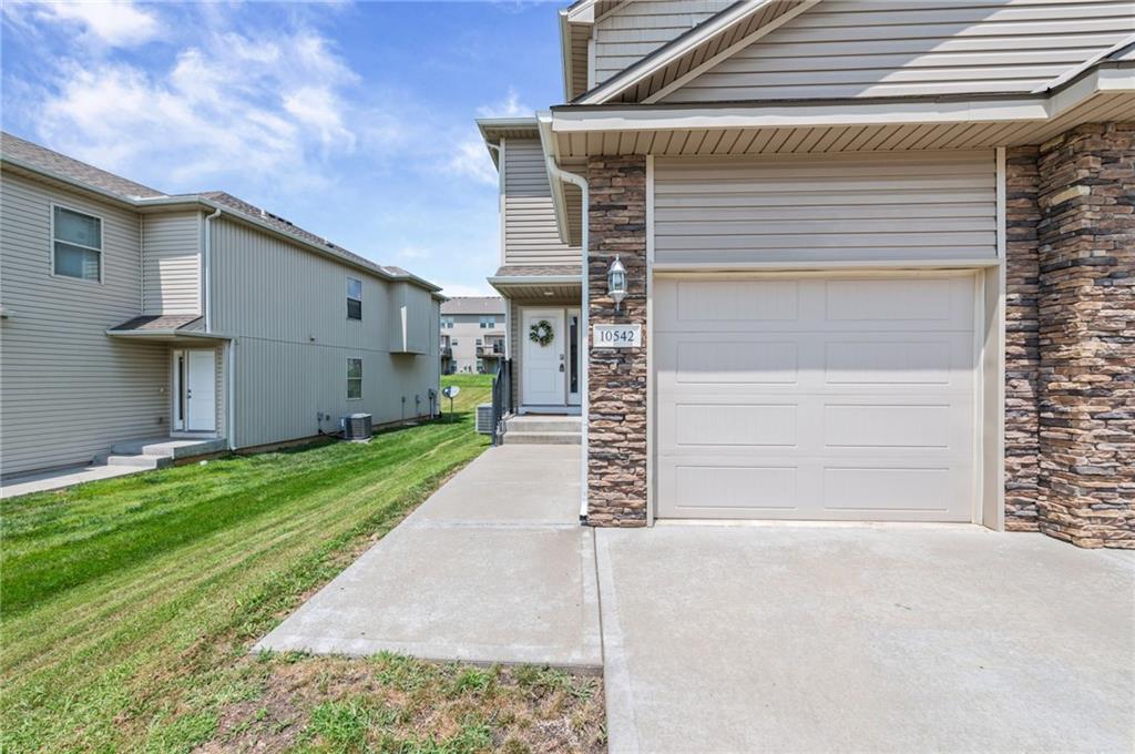 2nd image of 10542 Clubhouse Dr, Kansas City, KS 66109 | MLS# 2629717