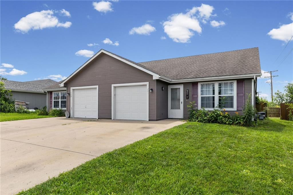2nd image of 741 Pinewood St, Gardner, KS 66030 | MLS# 2629782