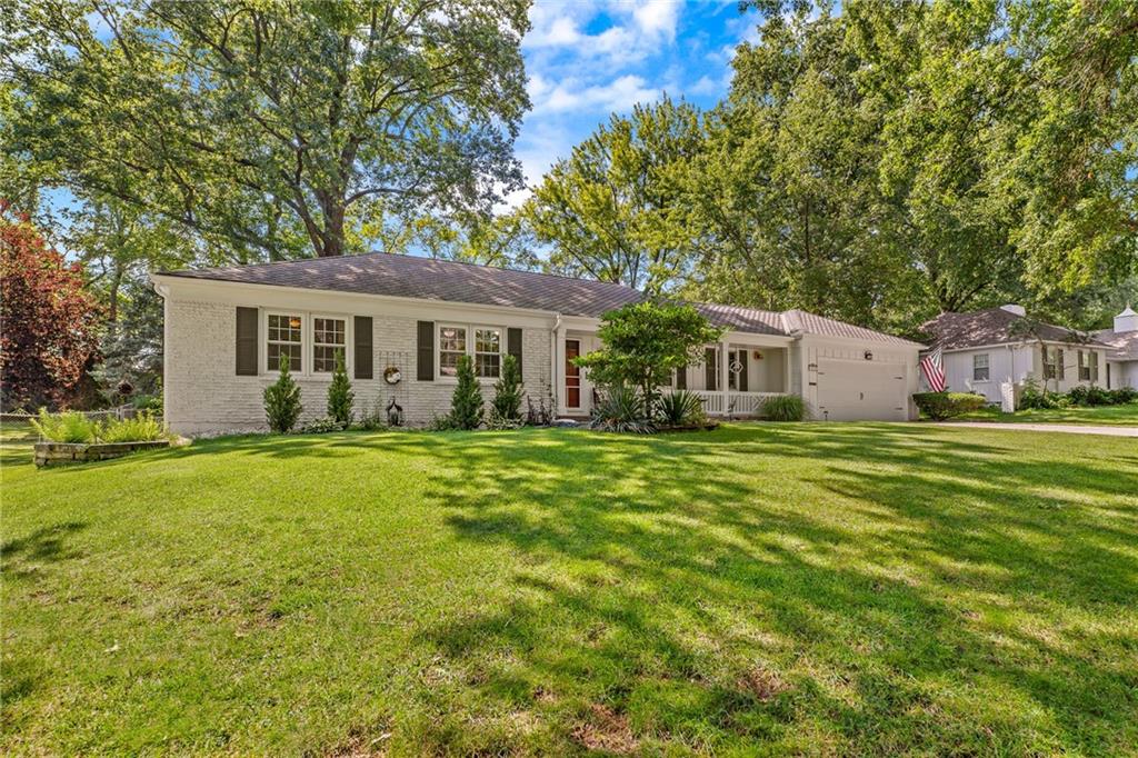 2nd image of 9416 Wenonga Rd, Leawood, KS 66206 | MLS# 2629787