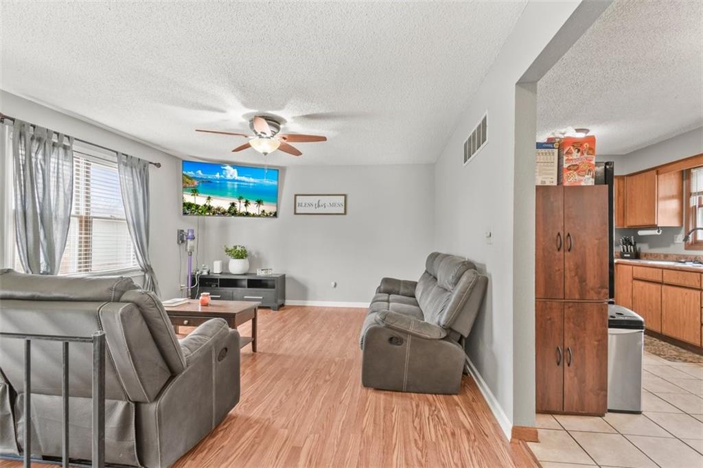 3rd image of 1304 Se 20Th St, Oak Grove, MO 64075 | MLS# 2629851