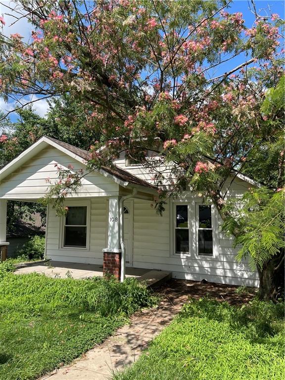 3rd image of 108 Nw Heady Ave, Kansas City, MO 64163 | MLS# 2629894