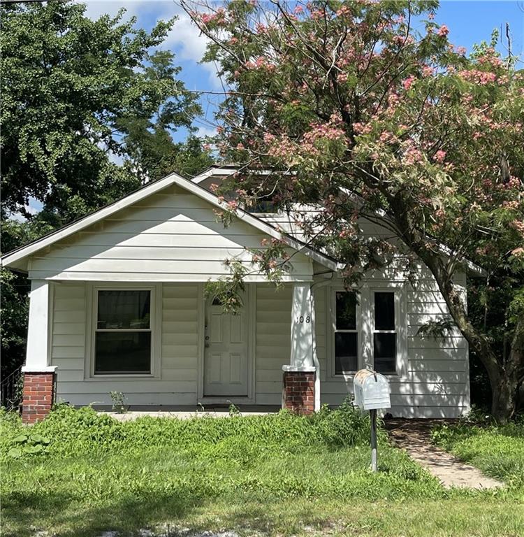1st image of 108 Nw Heady Ave, Kansas City, MO 64163 | MLS# 2629894