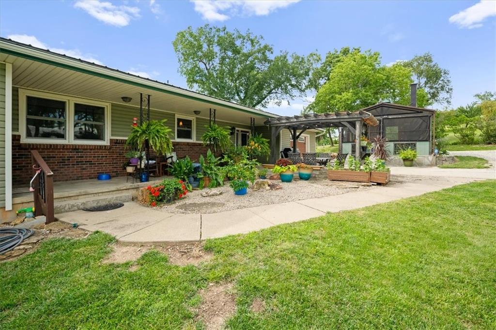 3rd image of 17432 Mount Olivet Rd, Leavenworth, KS 66048 | MLS# 2629974