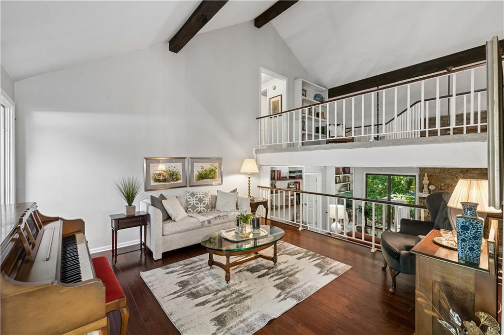 2nd image of 10211 Broadmoor St, Overland Park, KS 66212 | MLS# 2629982