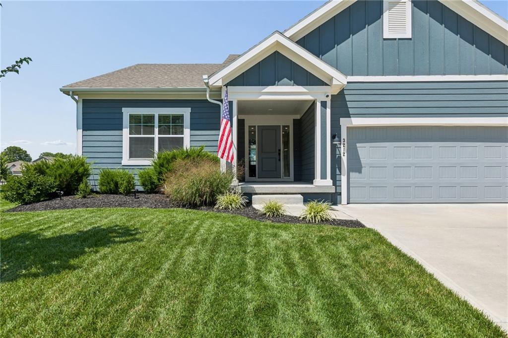 4th image of 3212 Sw Arbor Tree Dr, Lee's Summit, MO 64082 | MLS# 2630029