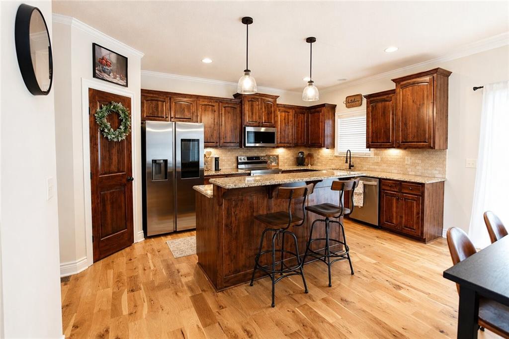 4th image of 1304 Aberdeen Cir, Raymore, MO 64083 | MLS# 2630043