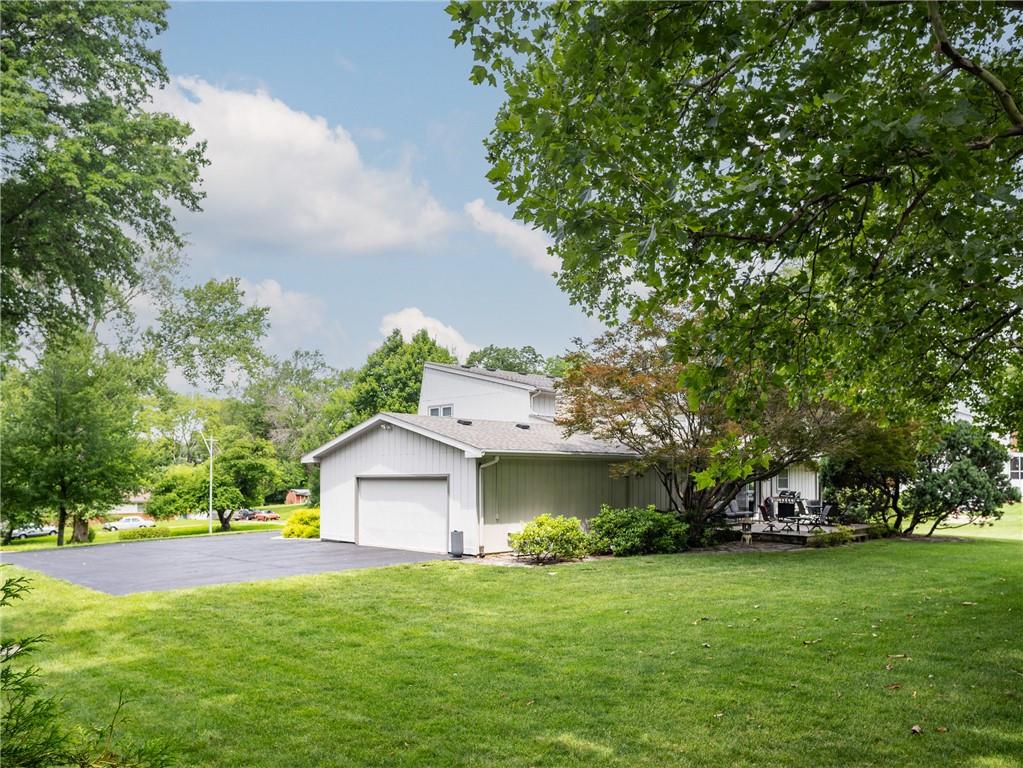 3rd image of 4915 N Kansas Ave, Kansas City, MO 64119 | MLS# 2630065