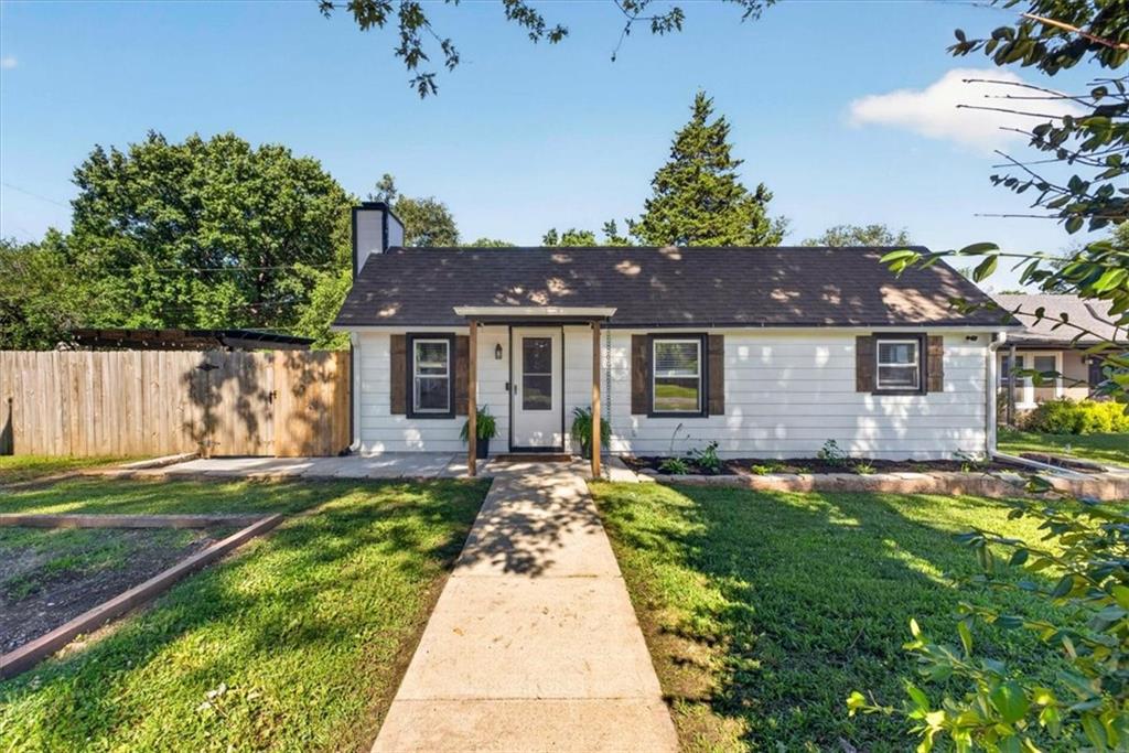 1st image of 508 S Elm St, Louisburg, KS 66053 | MLS# 2630078