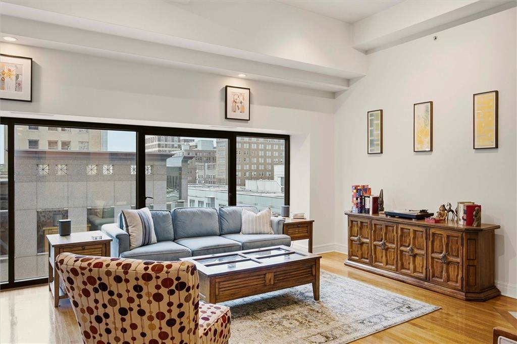 1st image of 1101 Walnut St #604, Kansas City, MO 64106 | MLS# 2630110