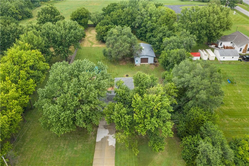 5th image of 13968 Mcintyre Rd, Leavenworth, KS 66048 | MLS# 2630249