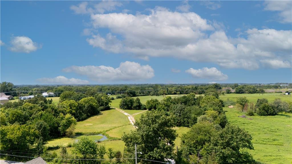 1st image of 3850 Se Doc Henry Rd, Lees Summit, MO 64082 | MLS# 2630262