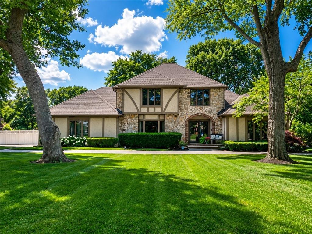 1st image of 1401 Deer Run Trl, Blue Springs, MO 64015 | MLS# 2630324