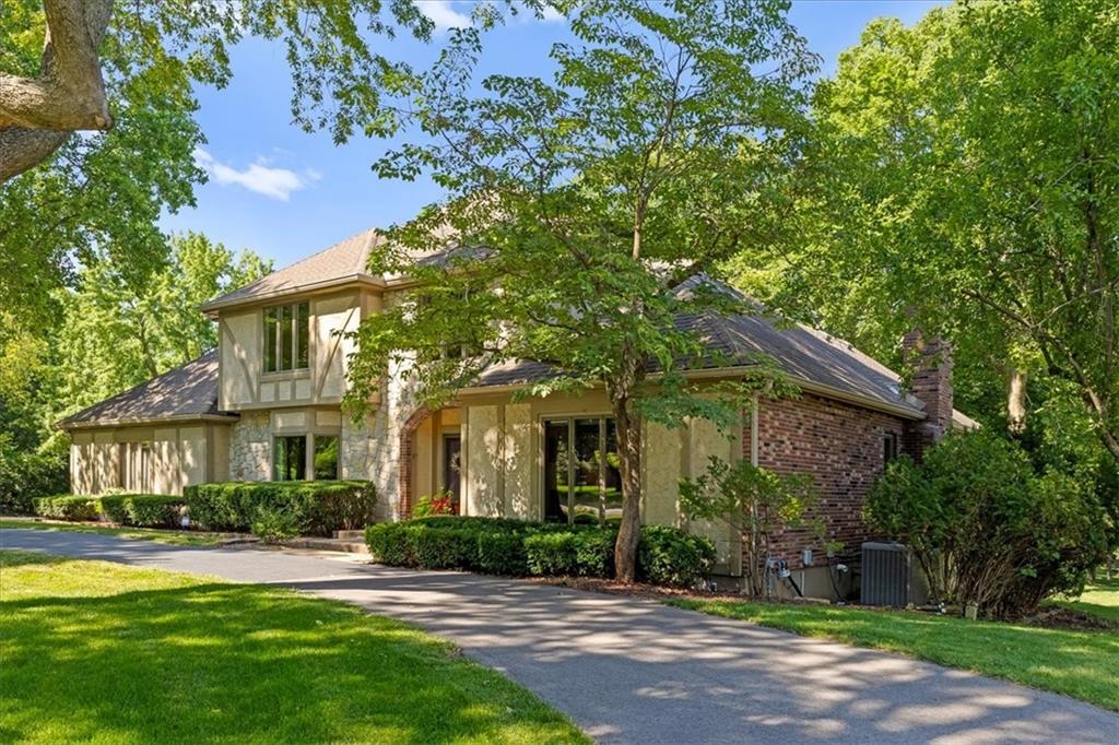 2nd image of 1401 Deer Run Trl, Blue Springs, MO 64015 | MLS# 2630324