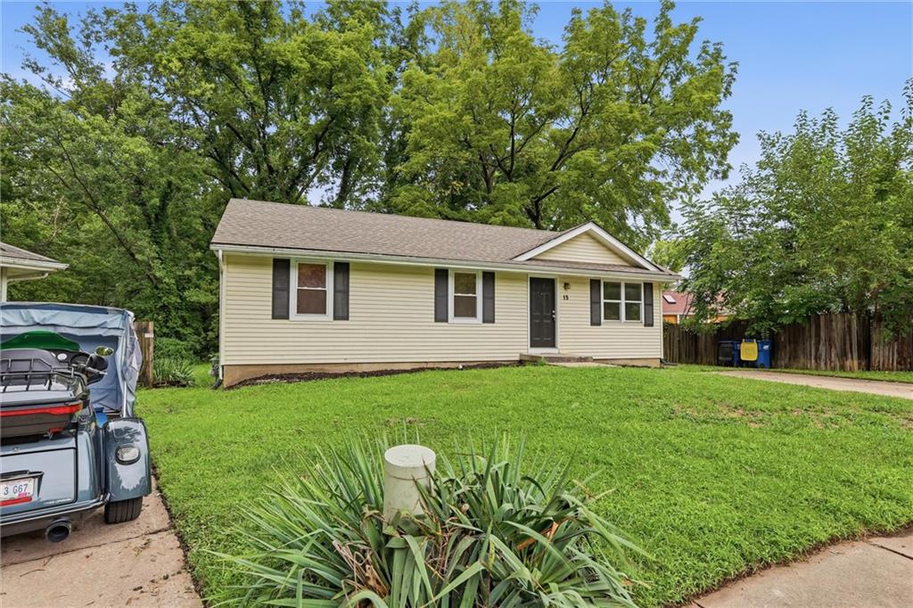 3rd image of 15 Brooks Ct, Liberty, MO 64068 | MLS# 2630338