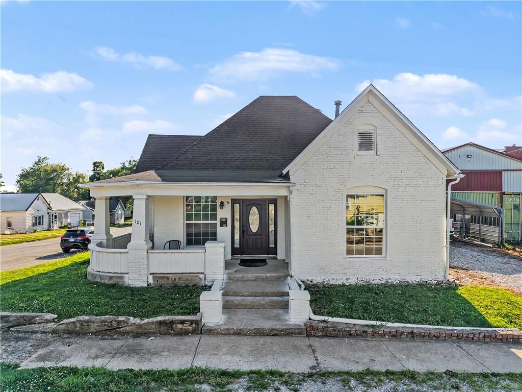 Homes for sale in Milan, MO | 121 S Water St, Milan, MO 63556 | MLS# 2630377