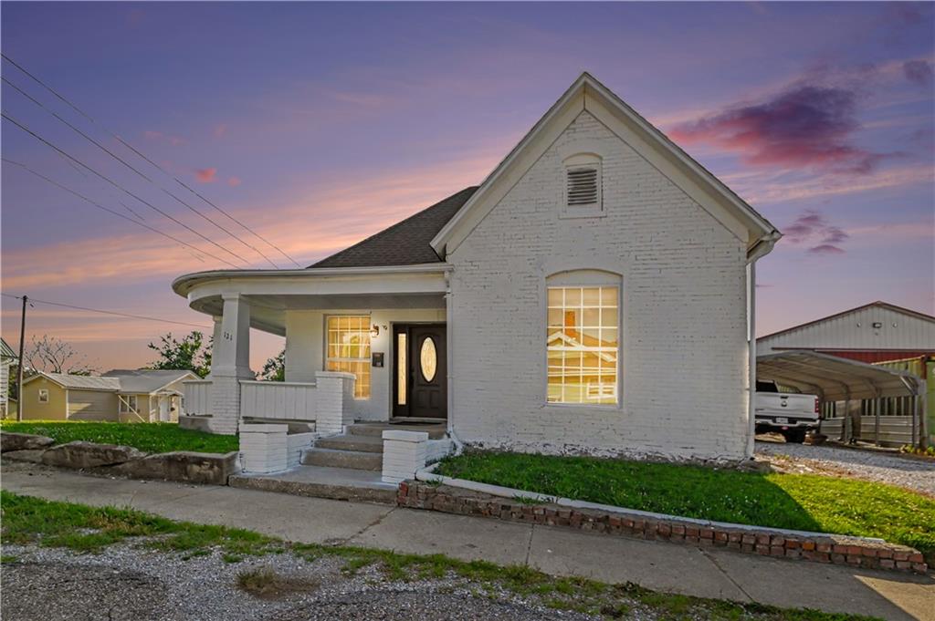 Homes for sale in Milan, MO | 121 S Water St, Milan, MO 63556 | MLS# 2630377