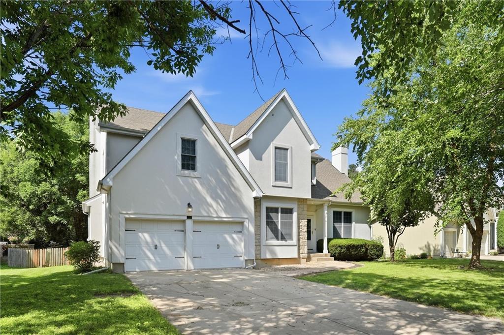 1st image of 5216 W 158th Pl, Overland Park, KS 66224 | MLS# 2630405
