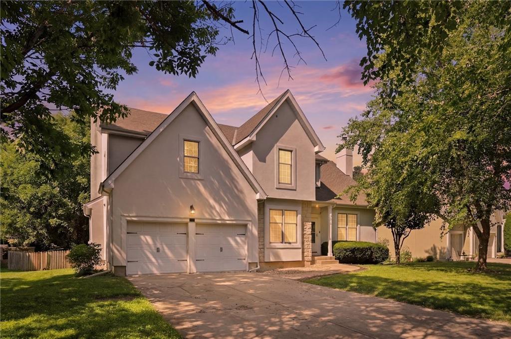 3rd image of 5216 W 158Th Pl, Overland Park, KS 66224 | MLS# 2630405