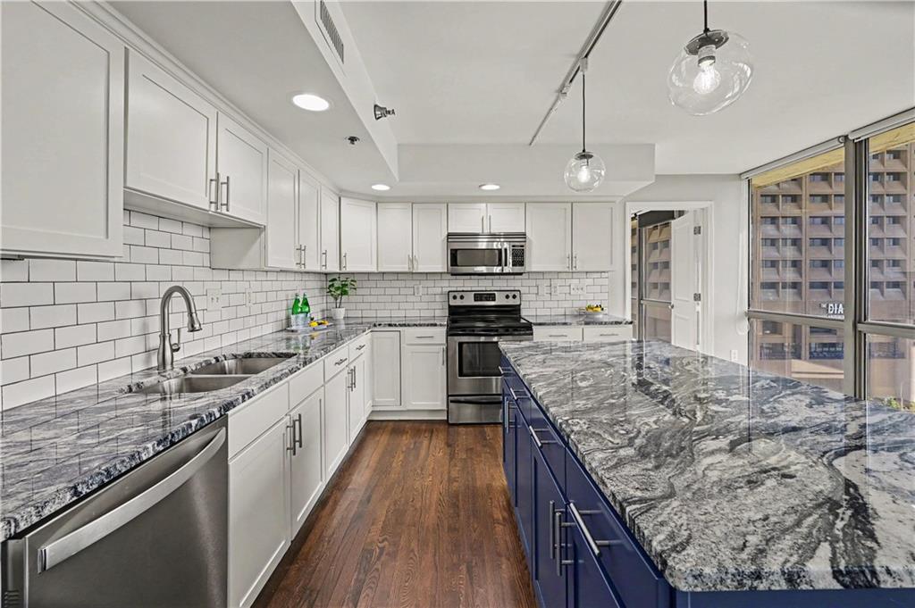 Homes for sale in Kansas City, MO | 600 Admiral Blvd #1205, Kansas City, MO 64106 | MLS# 2630414