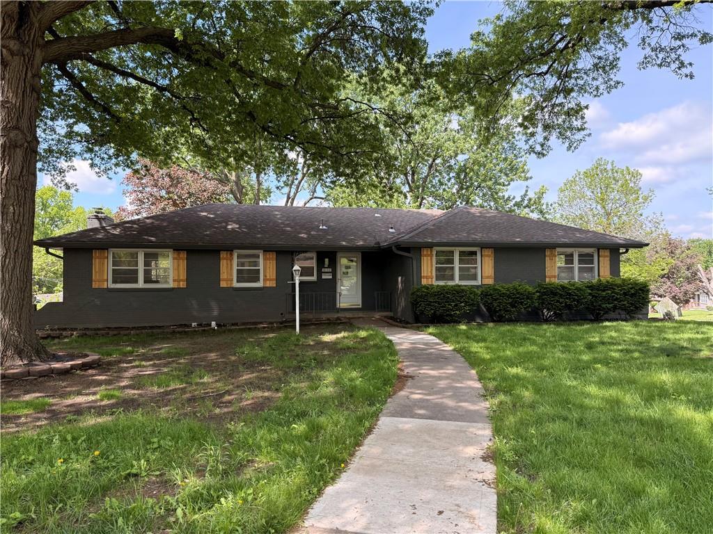 2nd image of 6100 Englewood Ave, Raytown, MO 64133 | MLS# 2630416