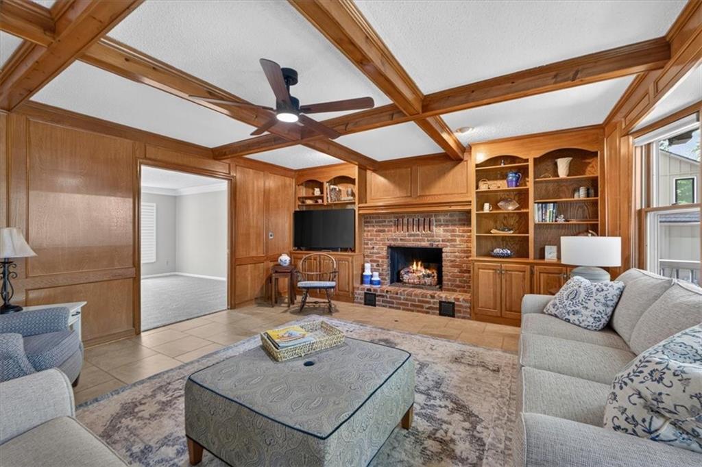 4th image of 22 Ne Bayview Dr, Lees Summit, MO 64064 | MLS# 2630518