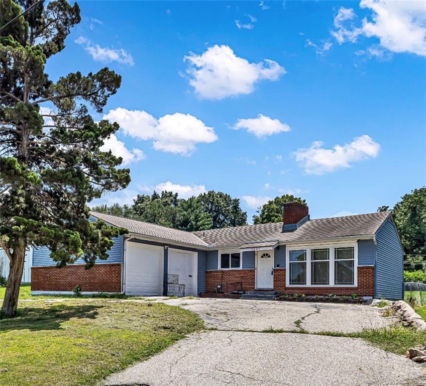 1st image of 9805 E 33rd St, Independence, MO 64052 | MLS# 2630519