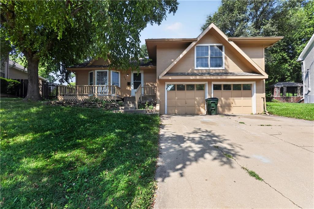 1st image of 2314 Cambridge St, Leavenworth, KS 66048 | MLS# 2630557