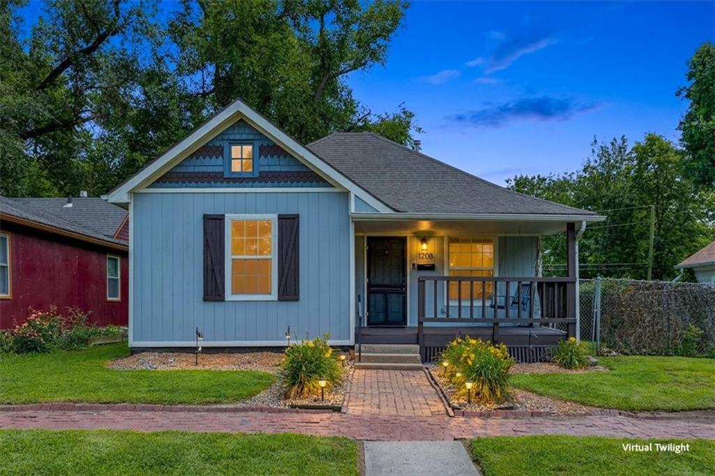 Homes for sale in Lawrence, KS | 1208 New Jersey St, Lawrence, KS 66044 | MLS# 2630585